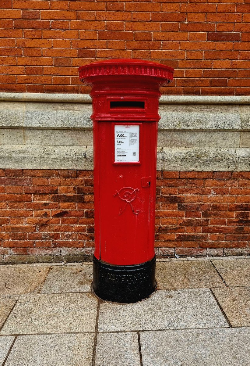 Happy #postboxsaturday from#stratforduponavon just outside <a href="/TheRSC/">The RSC</a>.