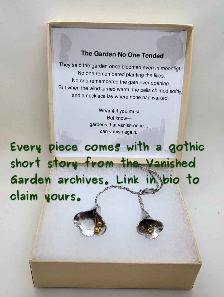 shadowconn's tweet image. Two lilies. One silver, one gold. A lariat that remembers the warmth of sunlit glass and the chill of a locked gate. ✨ The Vanished Garden – 1978 Calla Lily Lariat Necklace Mint condition. Never worn.  #VelvetteLibrary #VanishedGarden #VintageFinds payhip.com/b/u65TD