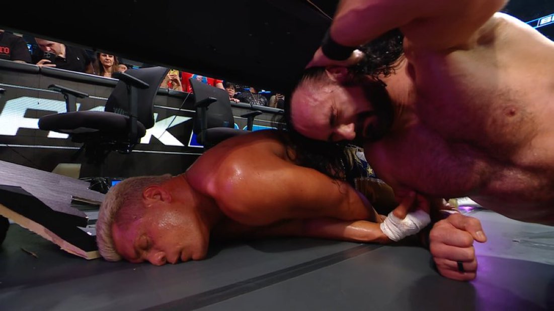 Drew McIntyre stands tall over Cody Rhodes to end the show.

He’s going after the Undisputed Championship.

#SmackDown