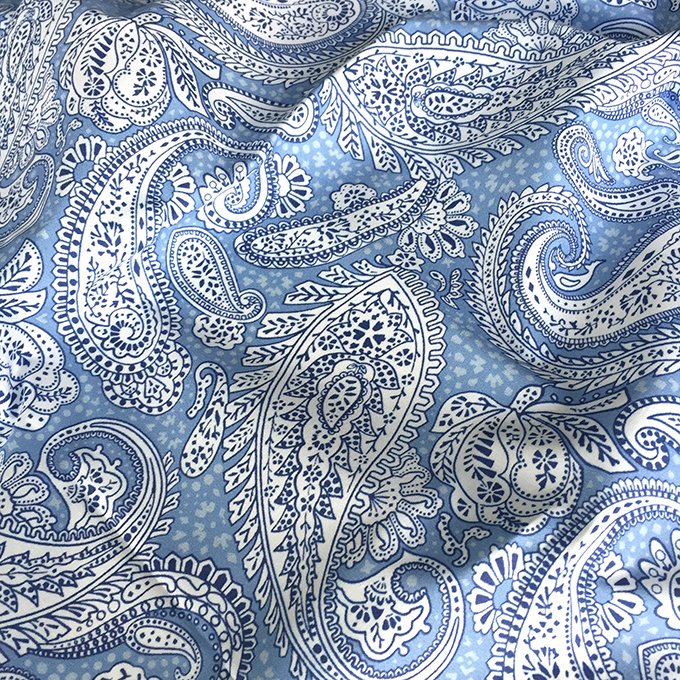 PaisleyPowered's tweet image. Today, Barbara bought a fat quarter of fabric from the Paisley Power store on the Spoonflower website. She chose the Paisley Positivity design (the light blue version). Patrick Moriarty originally drew the design by hand on paper.  #printedfabric #printed
spoonflower.com/en/fabric/1055…