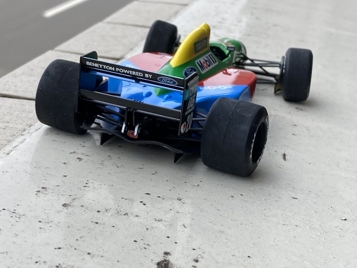 iskw1's tweet photo. 出来た。
なんと言われようとこの頃の車はカッコ良い。
#ベネトン #B190 #ハセガワ https://t.co/2PIcBNidg0