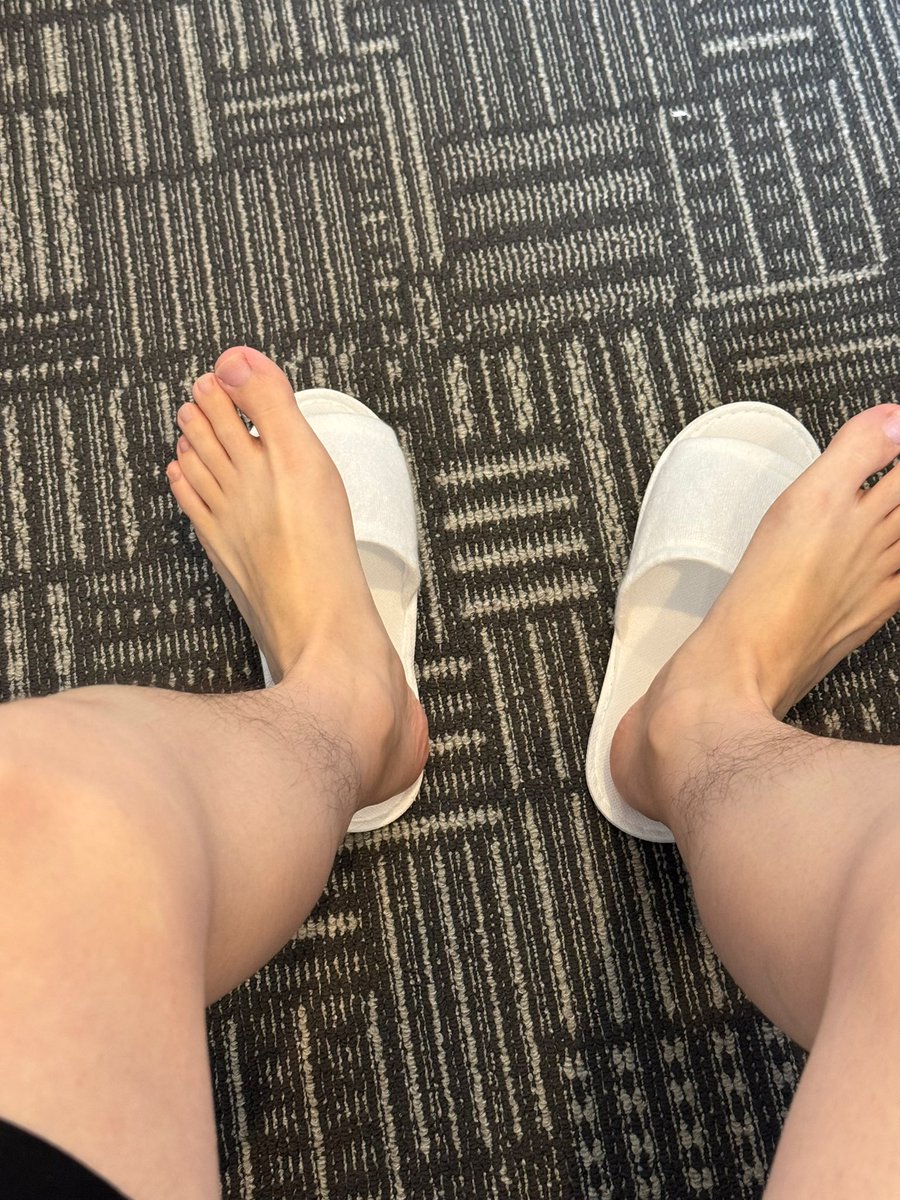 web6589's tweet photo. 🦶🏻 https://t.co/Y3tW0d2JOG