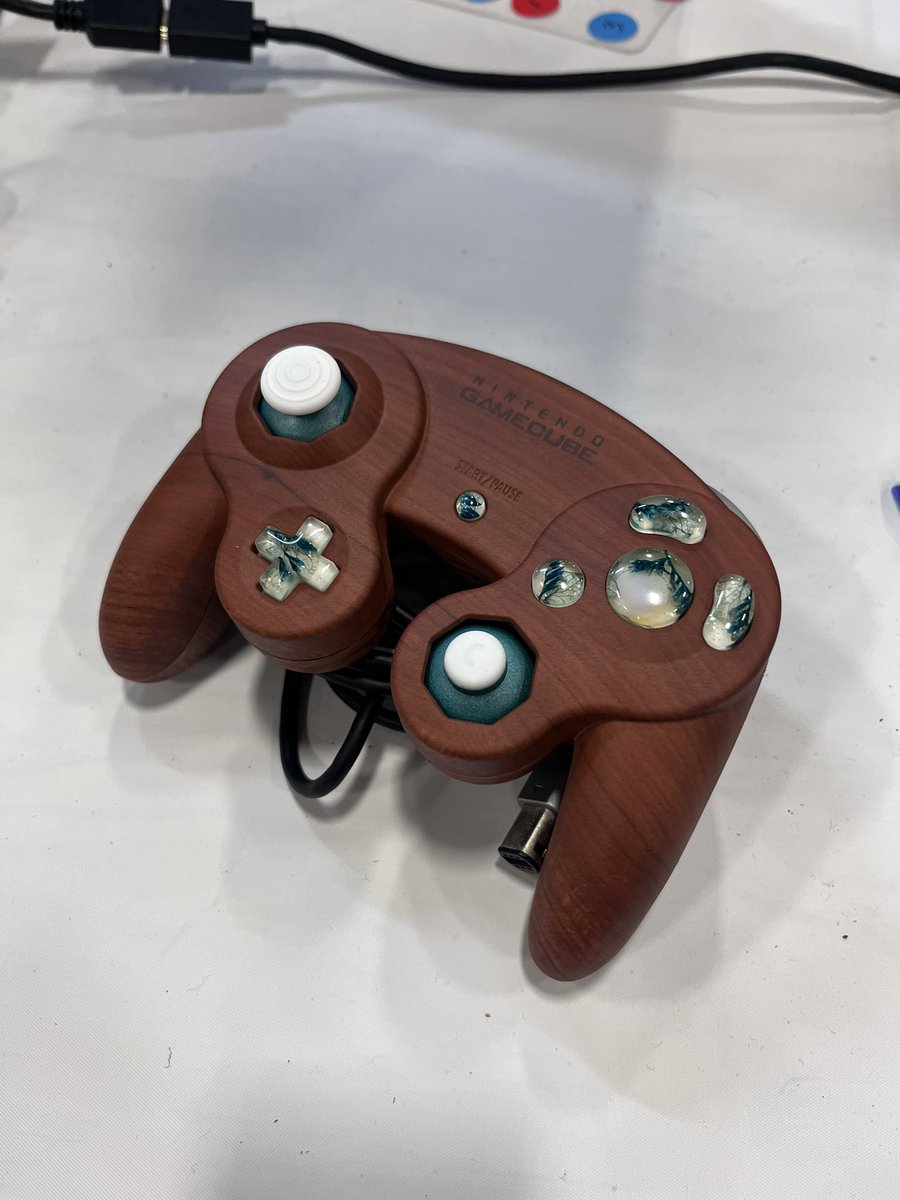 ControlInColor's tweet image. 