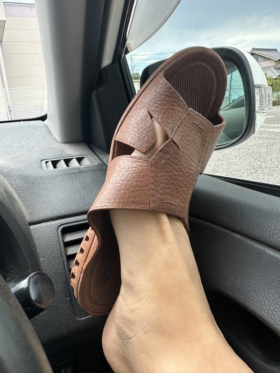 男は黙って便所サンダルって