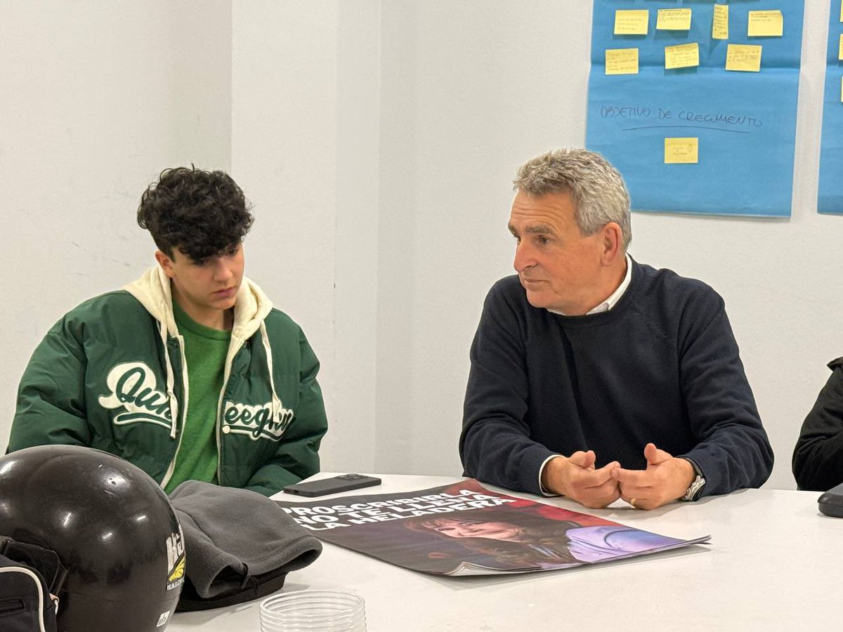 Viernes a la noche, volviendo de San Javier y Alejandra, terminamos la jornada en la ciudad de Santa Fe junto al grupo de jóvenes de <a href="/LaCorrienteSF/">La Corriente Santa Fe capital 🇦🇷</a> ✌️

Escucharlos, intercambiar ideas y miradas es el objetivo de cada reunión con nuestra militancia, donde siempre se deja parte de
