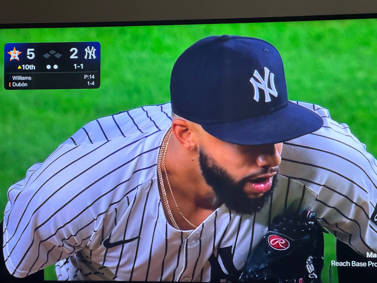 peanutsauce4eva's tweet photo. @Jomboy_ Why hath that facial hair forsaken us https://t.co/cON2HzdpC9