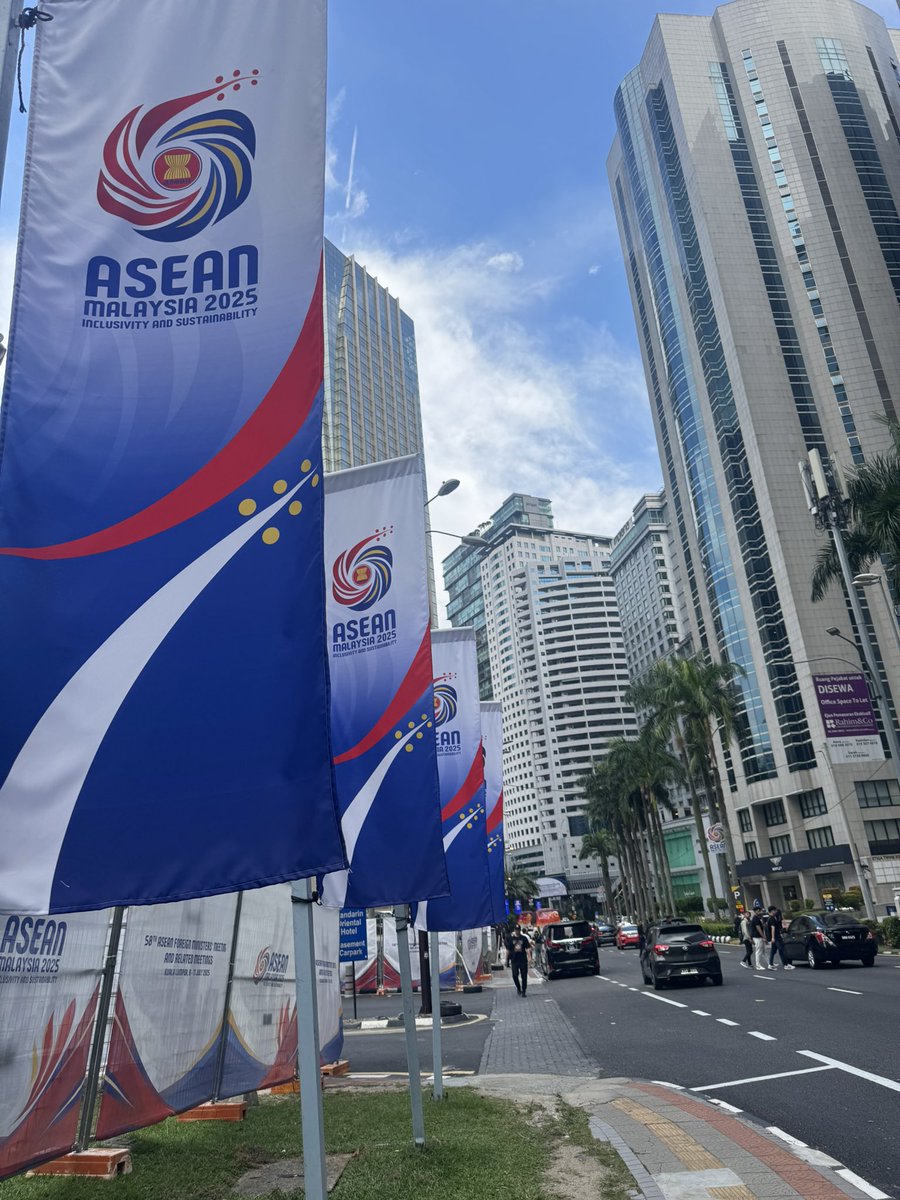 rohani2288's tweet photo. Happy ASEAN Day https://t.co/RNocTsahwF