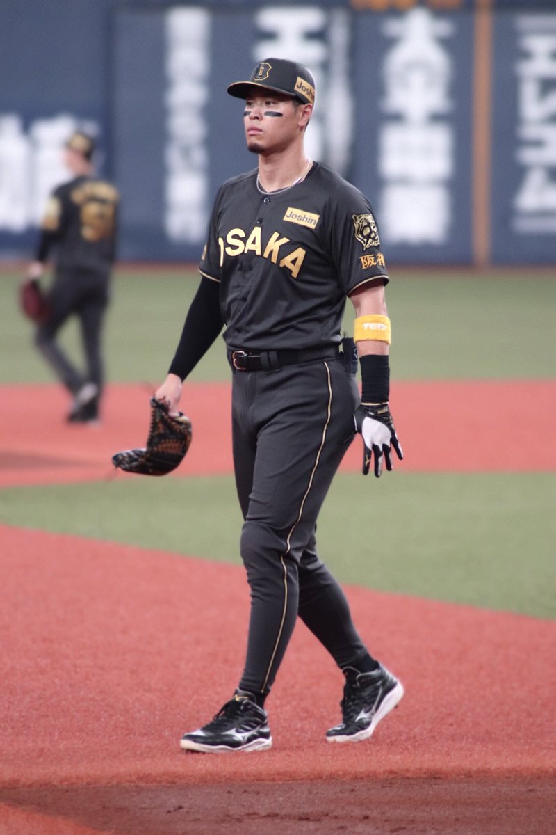 TIGERS B-LUCK DYNAMITE レプリカユニフォーム 佐藤輝明 卓さんZ on X