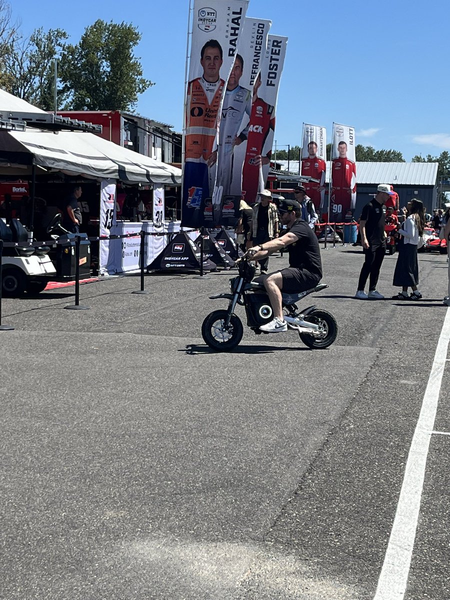 xs2kdriver's tweet photo. @ConorDaly22 @juncoshollinger @ampm Nice whip, @ConorDaly22 https://t.co/lBfoqujSYw