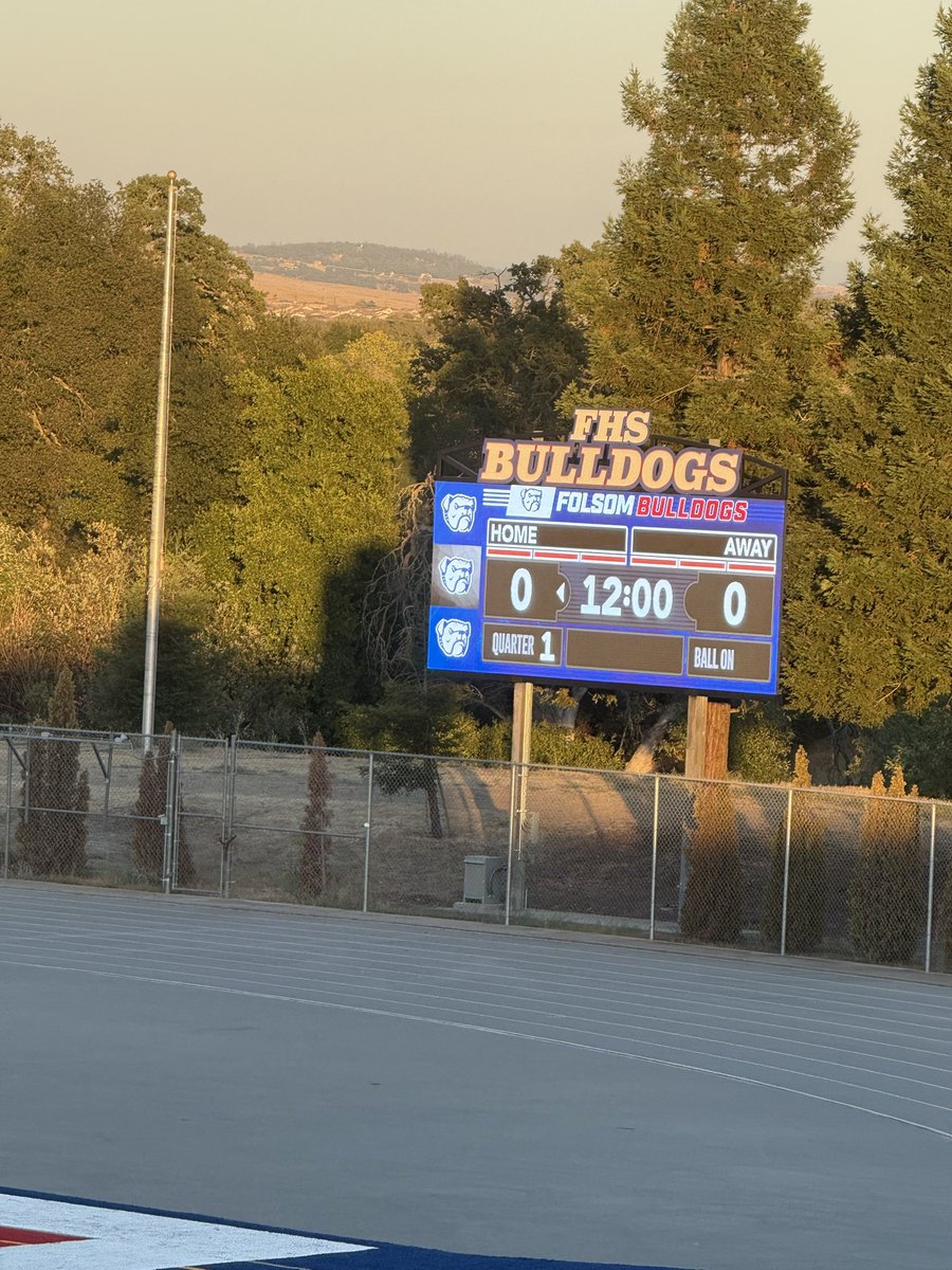 PJ Petersen (@pjpetersen5) on Twitter photo New year, new turf, and a new scoreboard!
<a href="/FolsomBulldogFB/">Folsom Football</a> gets rolling tonight with their annual Blue-White scrimmage! New year, new turf, and a new scoreboard!
<a href="/FolsomBulldogFB/">Folsom Football</a> gets rolling tonight with their annual Blue-White scrimmage!
