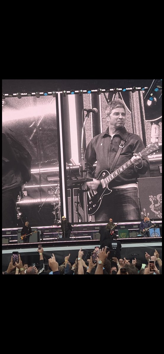 Oasis at Murrayfield last night.

As good as it gets.
#OasisEdinburgh