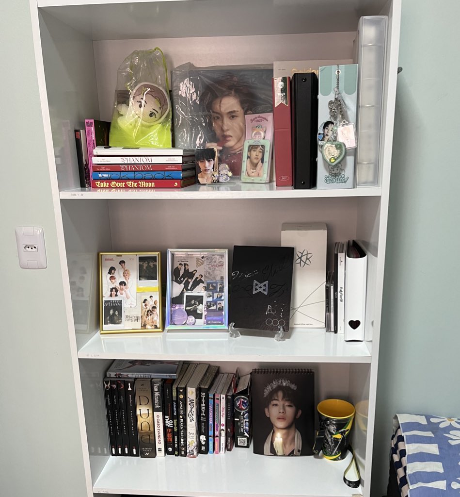 studywwin's tweet photo. 🔍 search: #studytwt #collegetwt #booktwt #bookstan #conctwt 

⋆ isabella
⋆ ela/dela
⋆ 2003 / acadêmica de Direito
⋆ objetivo: manter foco, tirar notas boas, intercâmbio

🫀 kpop, música, livros, filmes, séries, doramas, bls, animes, arte e humanas https://t.co/niaPzFldaS
