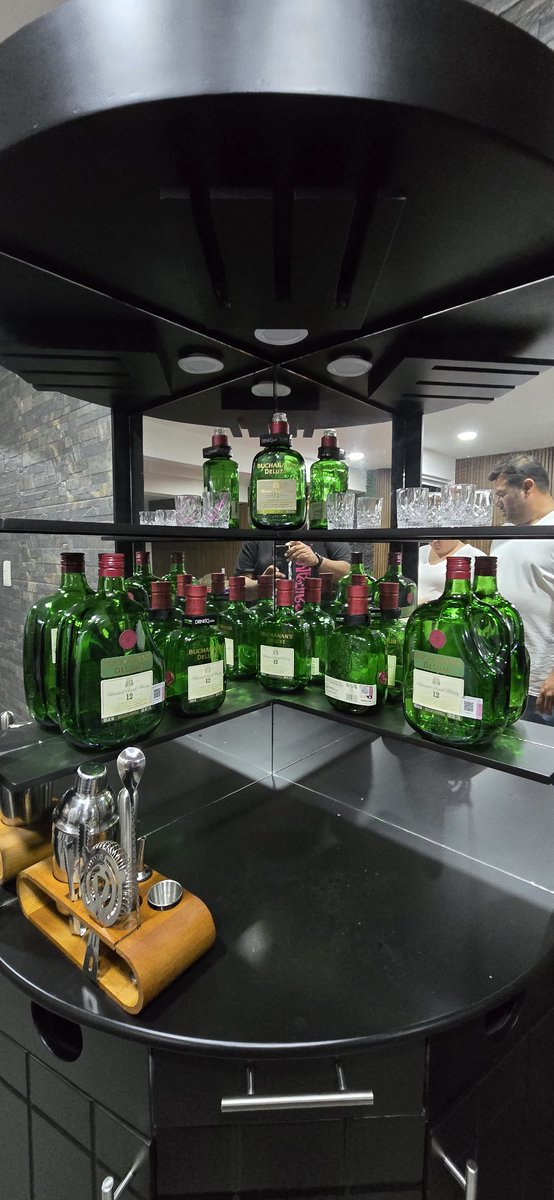 Rafa_tux's tweet image. #buchanan @BuchananLatam consumiendo siempre lo mejor. Y si es lo mejor... #patrocinanos