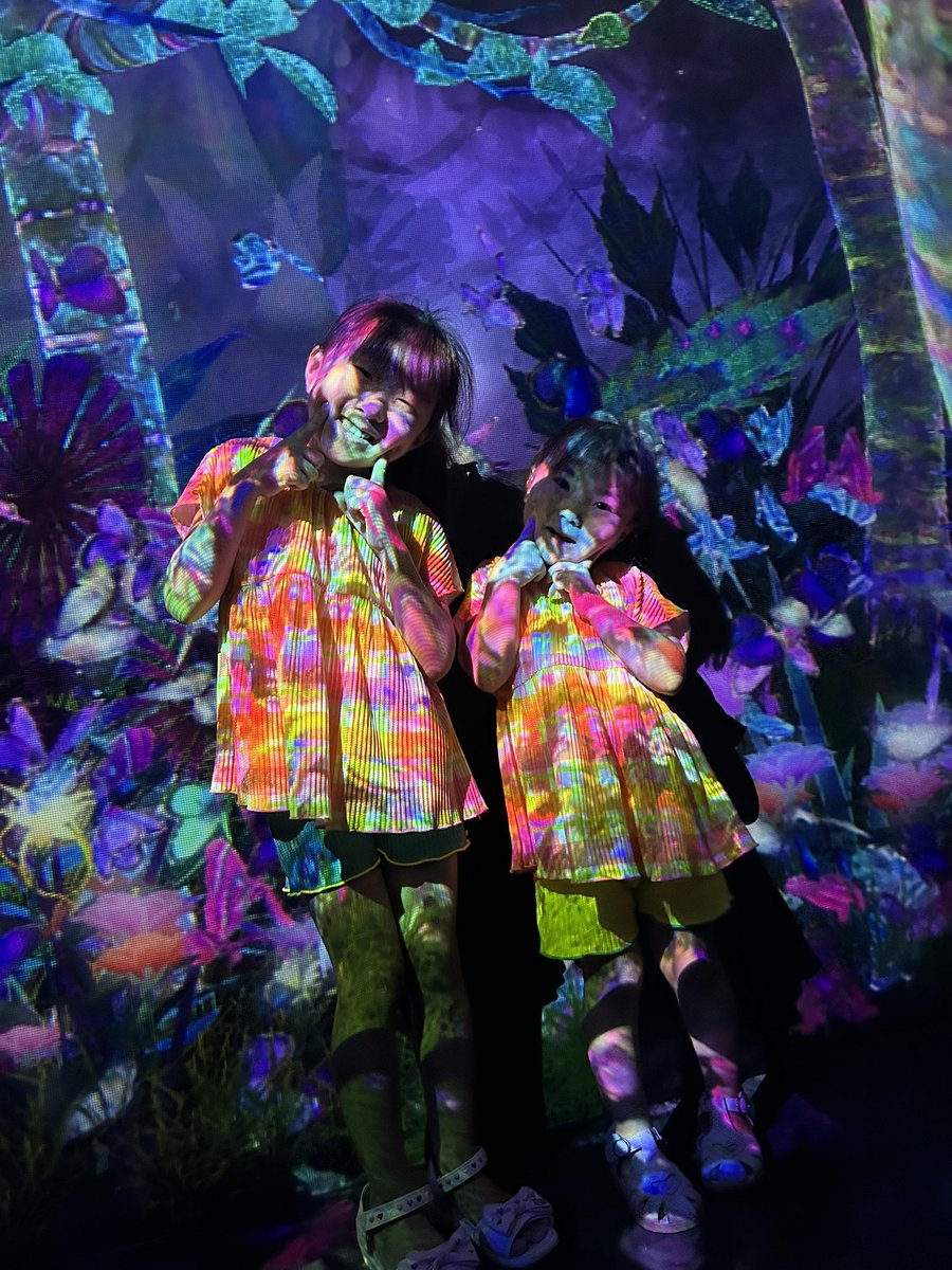 pmkumiko's tweet photo. #原宿でチームラボ体験 #GalaxyHarajuku #チームラボ #GalaxyZFlip7 #GalaxyS25Ultra​ #GalaxyS25
楽しいよ♡ https://t.co/xlwoK7Bo7v