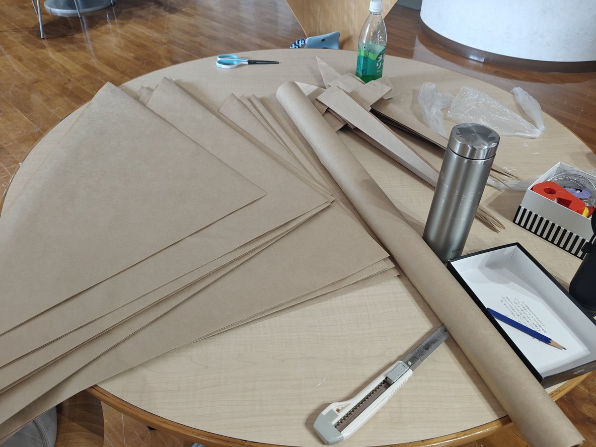 今日は夏休み最初の活動でした〜
学祭に向けて準備してます😊