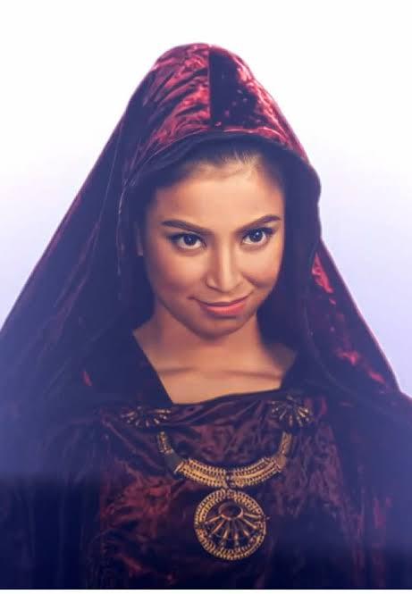 ecorreidiuhara's tweet image. How Pirena smiled                     How Pirena smiles
as a young adult                          as a friendly senior
villain                                               citizen
