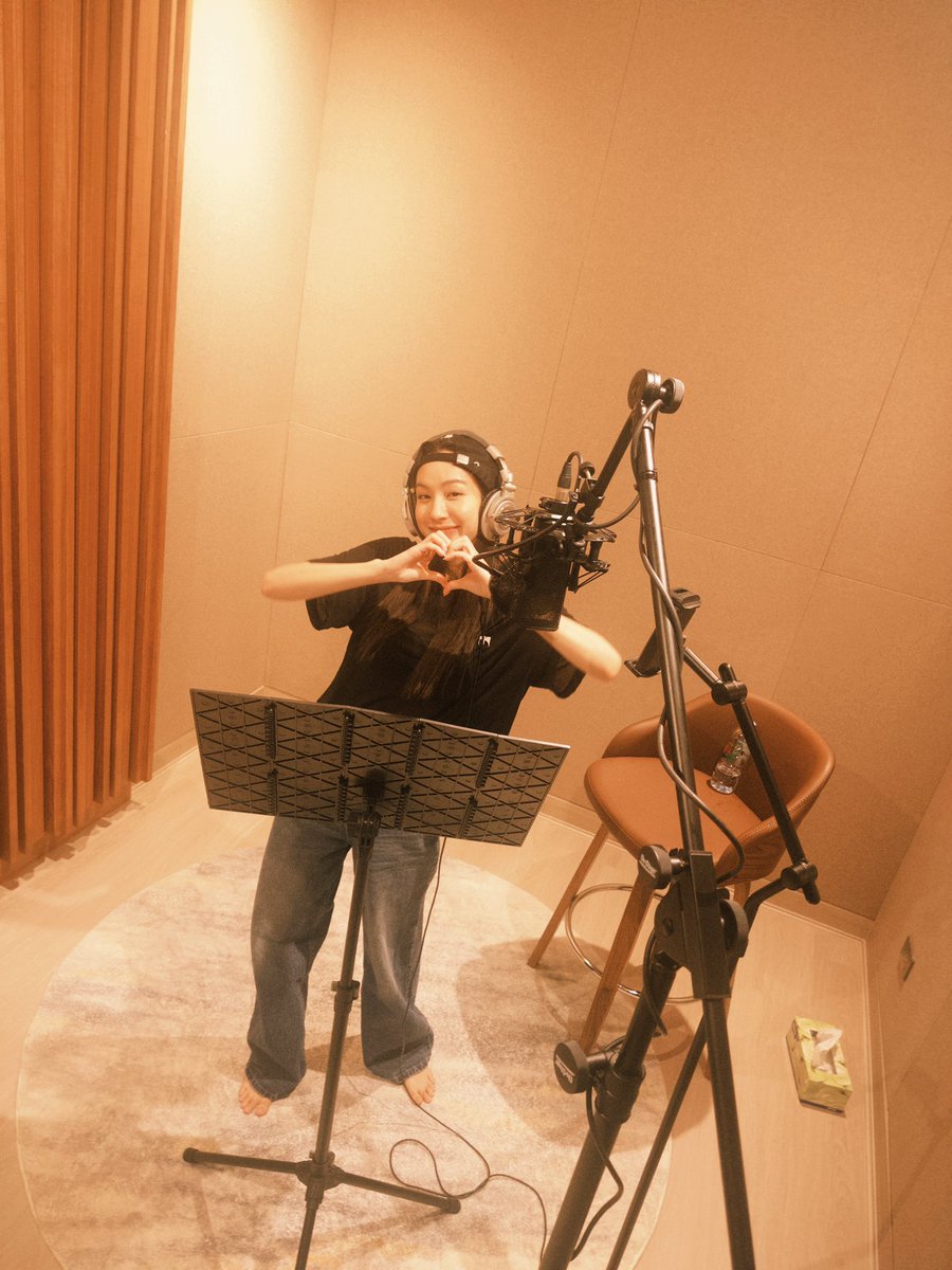 RochanOt4's tweet photo. great song🤘always support you💖🎧

https://t.co/RJ82IPKpTJ

@Junenannirin_TH 
@Enjoyyotdrr 
#enjoy 
#June 
#JLand 
#EnjoyJuneVietnamfan https://t.co/U4ZWK5DDsj