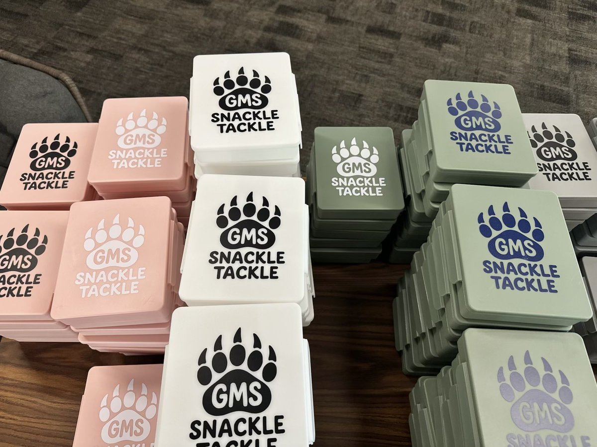 lindemuthccsd's tweet photo. Welcoming back staff this week with a lot of snacks, bellies full of food, and a ton of excitement for the new school year. #PavingthePath #GMS https://t.co/OKB6kLGAvd