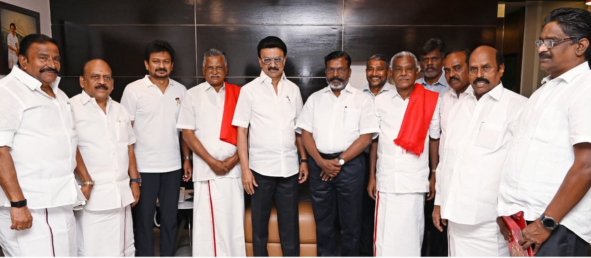 #ஆணவக்கொலைக்கு_தனிசட்டம்_தேவை
#VCKFightsForJustice