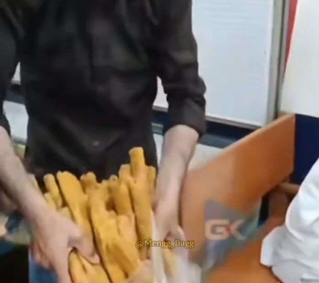 Once a wise man said: 🤩
هٰذا رِسطون
هٰذا كباب
هٰذا غستاب