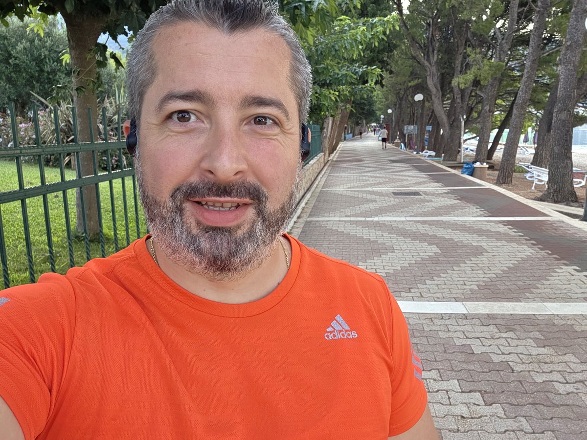 Start a day with running 🏃‍♀️