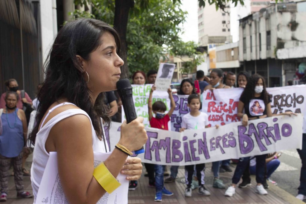 TatuyTv's tweet photo. El Comité se empeñó por la liberación de “Los 5 de La Vega”, jóvenes detenidos arbitrariamente por cuerpos de seguridad. Aunque uno de ellos falleció en la cárcel, los otros cuatro fueron liberados. Y la lucha sigue por otros casos similares https://t.co/ioTpldMnYg
