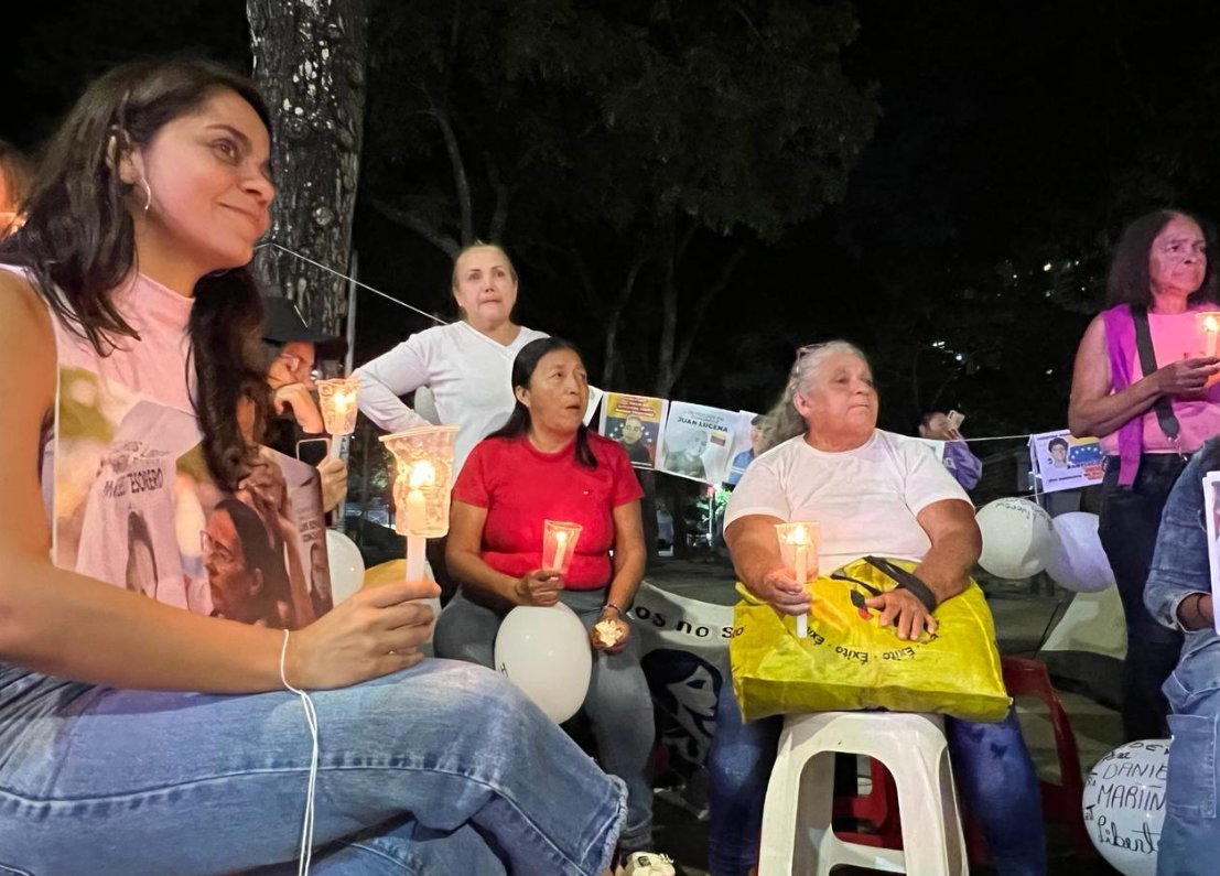 El Comité ha subrayado una y otra vez que el Estado debe investigar y punir los graves hechos de violencia que se cometieron, pero que hay docenas de jóvenes que no tuvieron nada que ver con ellos y siguen presos en condiciones inhumanas con cargos como “terrorismo”