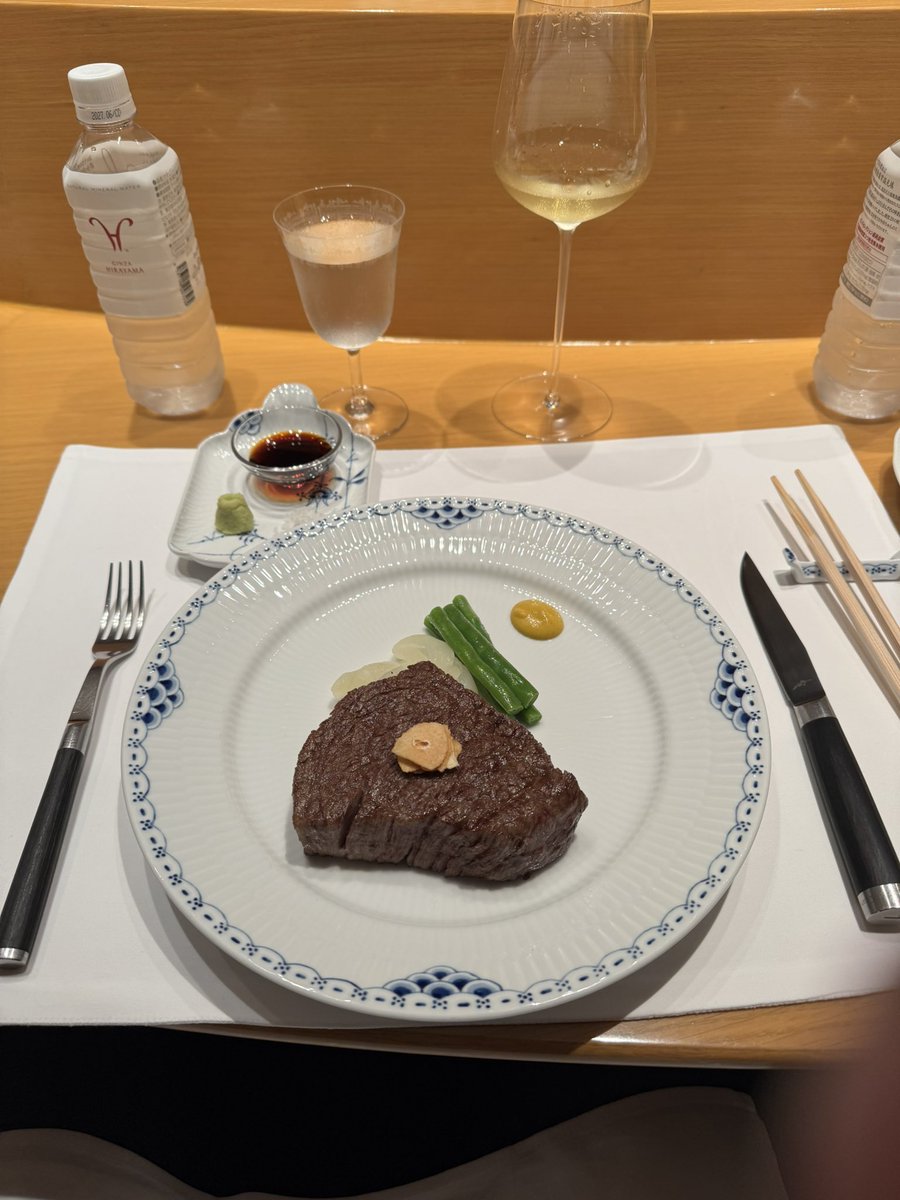 cv_oud's tweet photo. 銀座平山さんは、クソうまいです。
ここのシャトーブリアンは絶品😋
流石安倍元総理も愛したお店。

#銀座ひらやま https://t.co/ipuj4t4KYx