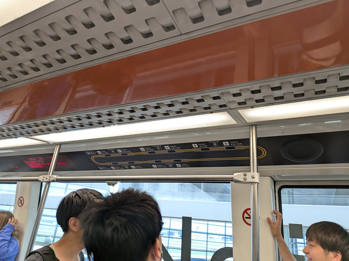 moon0025's tweet photo. 目的地まで更に飛行機移動

ホテルに到着して、取り敢えずチェックインしようとしたら、予約が無いと言われ色々とアメリカらしさを感じる対応
そもそも英語が喋れない自分が悪いんですが
総移動時間27時間、不思議と疲労感はない
#飛行機
#チェックインすらできない日本人
#usa
#Transit
#Uber https://t.co/bWyGqoXc6P