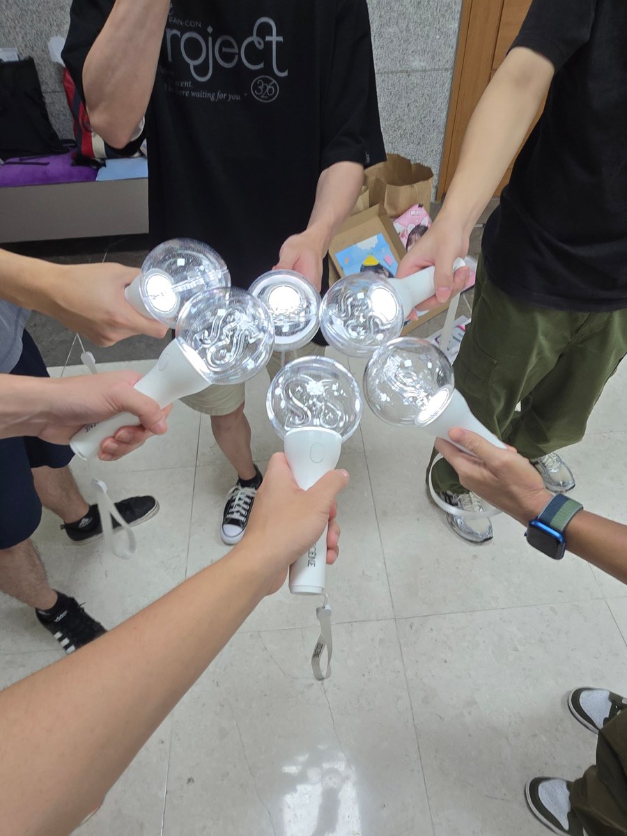 250809 RESCENE 1ST FAN-CON
LET'S GO❤️❤️🌱

#RESCENE #REMINE