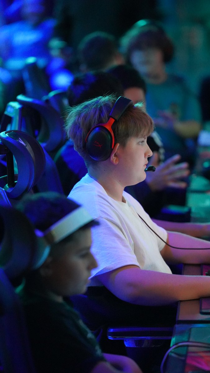 HyperXArena's tweet photo. We're still going strong with our #FridayFrags π tournament and the house is packed!!! https://t.co/COCDXhjmXx