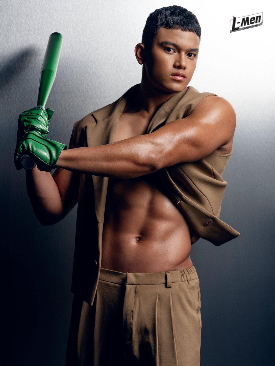 LMen's tweet image. Official Photoshoot of Grand Finalist #TNLOTY25

09
Mazmur
Jawa Barat 1

Wardrobe: Temmaprasetio, bytemmaprasetio
Photographer: Wong Sim
Make up: Christyannemua
Stylist: Citramoeins, muchlishadi, moeinsprojekt
Hair do: Chief Barber &amp;amp; Supplies Co.

#LMen