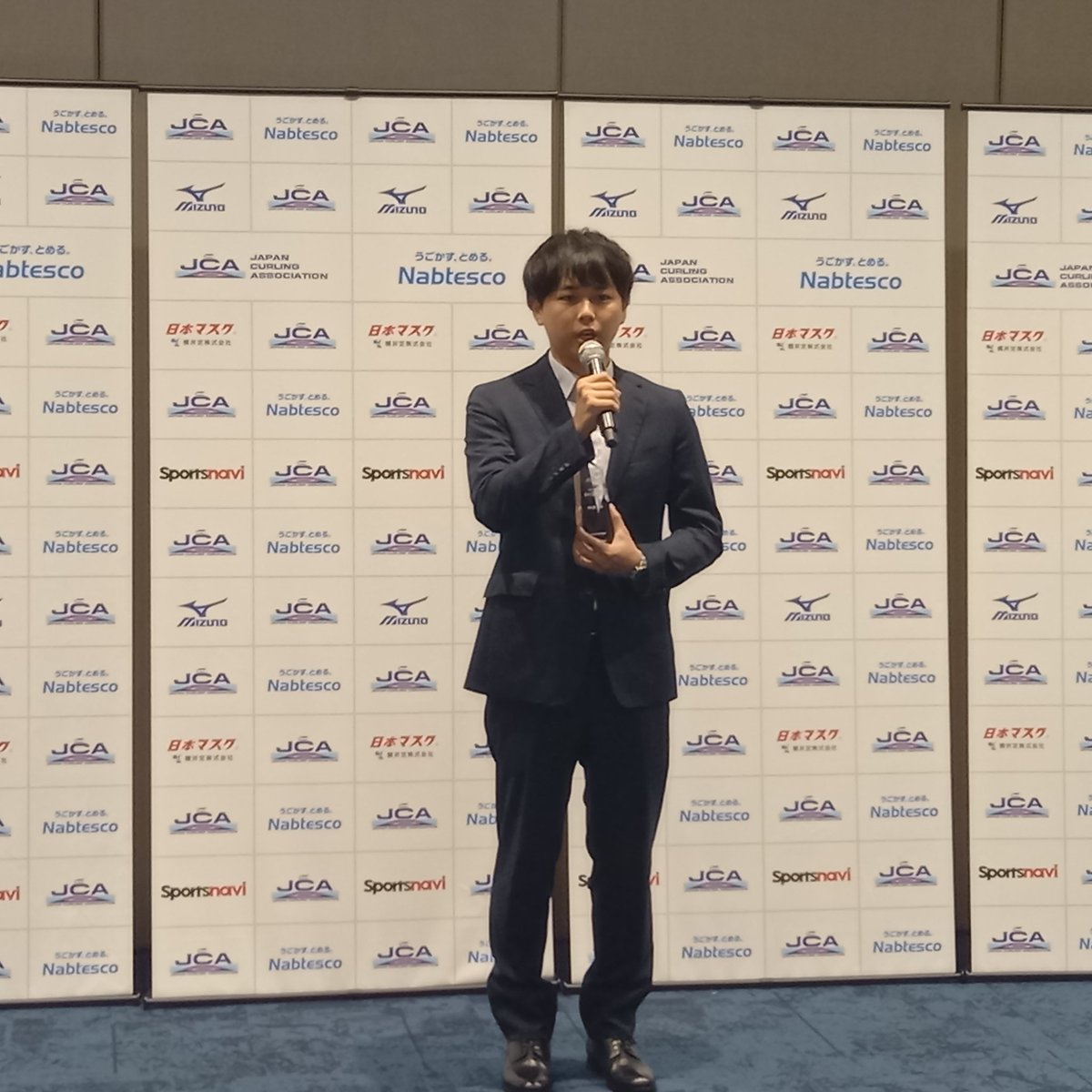 TyoCurlingClub's tweet photo. チーム市坪のメンバーが日本カーリング協会の表彰式にて表彰を受けました✨
おめでとうございます🎉

https://t.co/38GJUHMgmq https://t.co/LC5yLs75J9