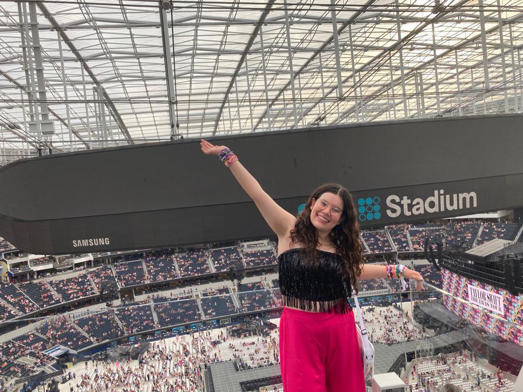 caroluvstaylor's tweet image. two years of the very BEST night of my whole life!! 🥹🩷🌟😩🫂 eras tour forever and ever ♾️ #LATSTheErasTour @taylorswift13 I love you forever! Thank you for the memories and for making me feel special and at home! 🏠 
@taylornation13 🤍 
8/8/23, 📍LA (N5)