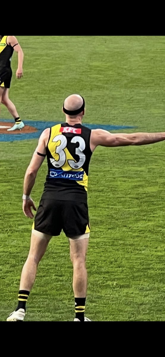 🐯Kamdyn McIntosh appreciation tweet.  
🐯He’s not perfect but has been in everything! 👏🏼
#AFLTigersSaints #GoTiges