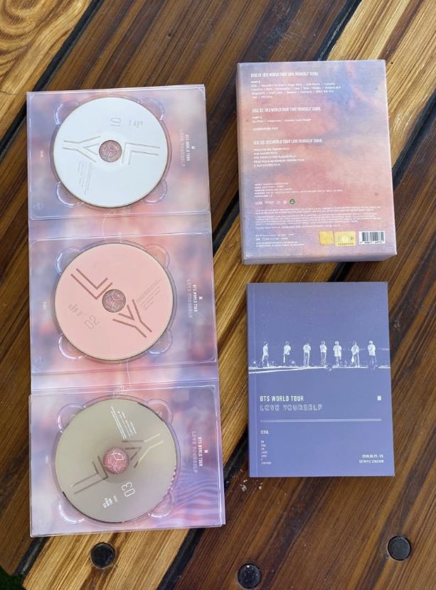 wts lfb ph cebu 

— love yourself in seoul dvd 
— 850 payo, 950 dop / installments
— mint condi, see pics for inclusions

# ly sy cd pb ob photobook discs