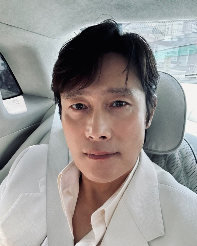 pannchoa's tweet photo. Lee Minjung shares about how she has the discerning eye for people and that Lee Byunghun traveled for 3 hours to see her for 30 minutes when they were dating
https://t.co/b1kY1fcMgn https://t.co/HdheVPdGpJ