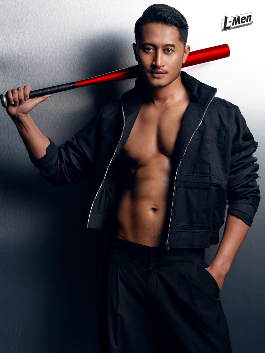 LMen's tweet image. Official Photoshoot of Grand Finalist #TNLOTY25

14
dr. Dika
Kalimantan Utara

Wardrobe: Temmaprasetio, bytemmaprasetio
Photographer: Wong Sim
Make up: Christyannemua
Stylist: Citramoeins, muchlishadi, moeinsprojekt
Hair do: Chief Barber &amp;amp; Supplies Co.

#LMen