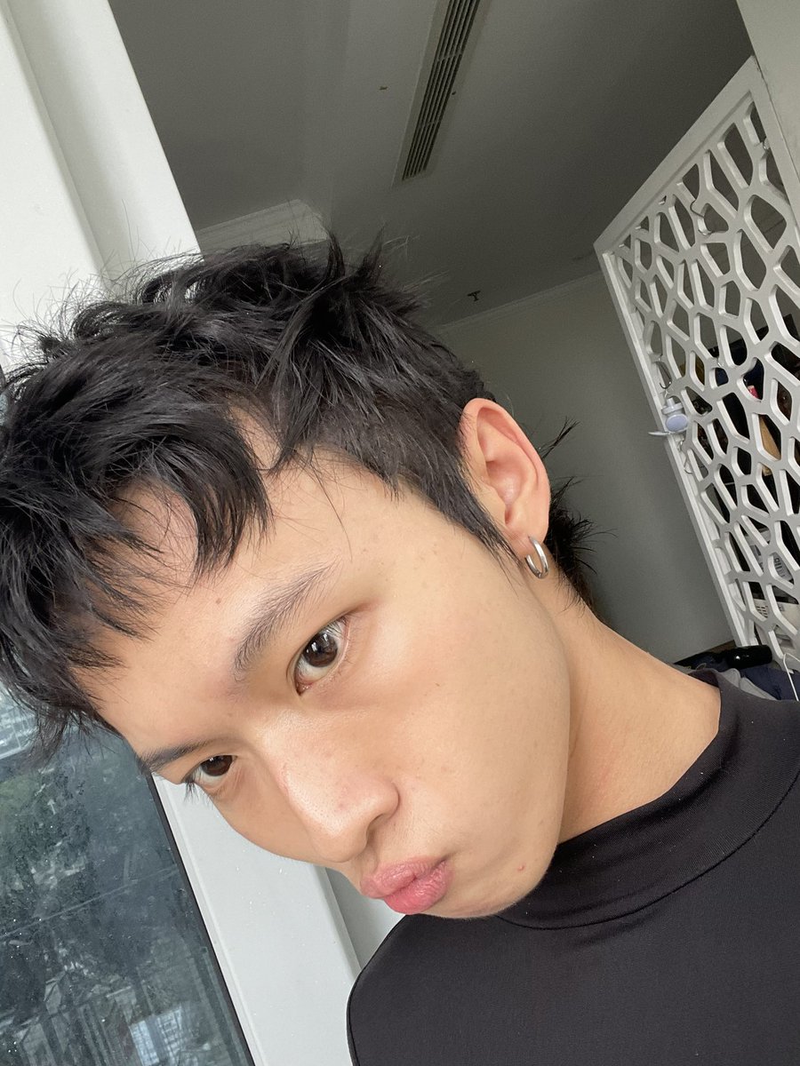 bách (@omggghiii) on Twitter photo 