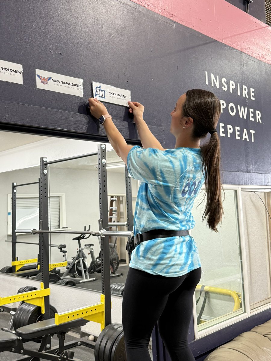 shaycaban2026's tweet photo. Super grateful to be featured on the @008training Wall of Fame! Love the support I’m getting from all the people I love, so thankful for you @octaviabond. 💙🩵🐾

@UniversalTatro @RRecruiting_ @tagupSoftball @CoachAJ10 @coachalyssarazo @CSUSMsoftball #softball #Bleedblue #commit https://t.co/VUEkKwKkEY