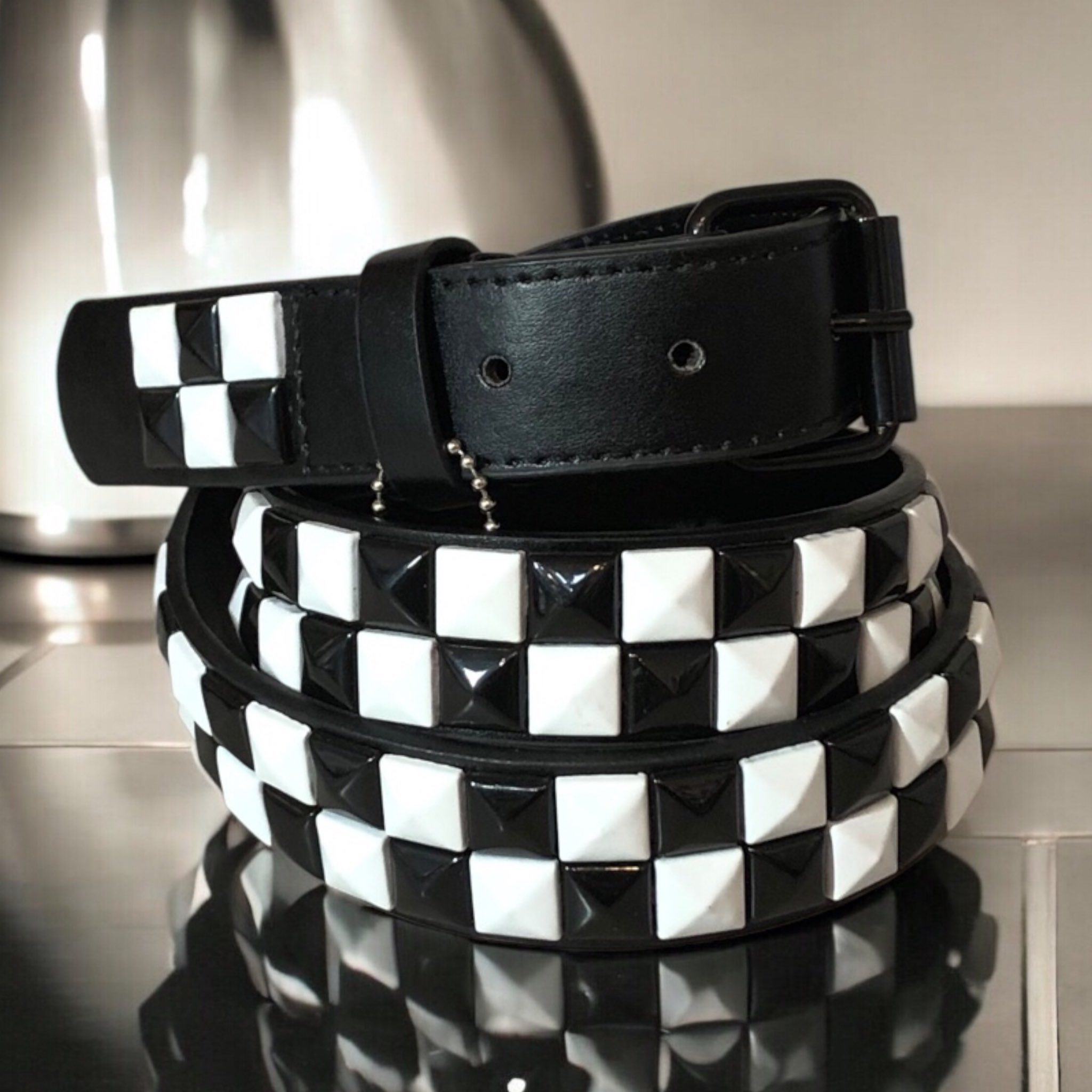 スタッズベルト　ハンドメイド ピラミッド スタッズベルト ダブル ニッケル 2連 16mm