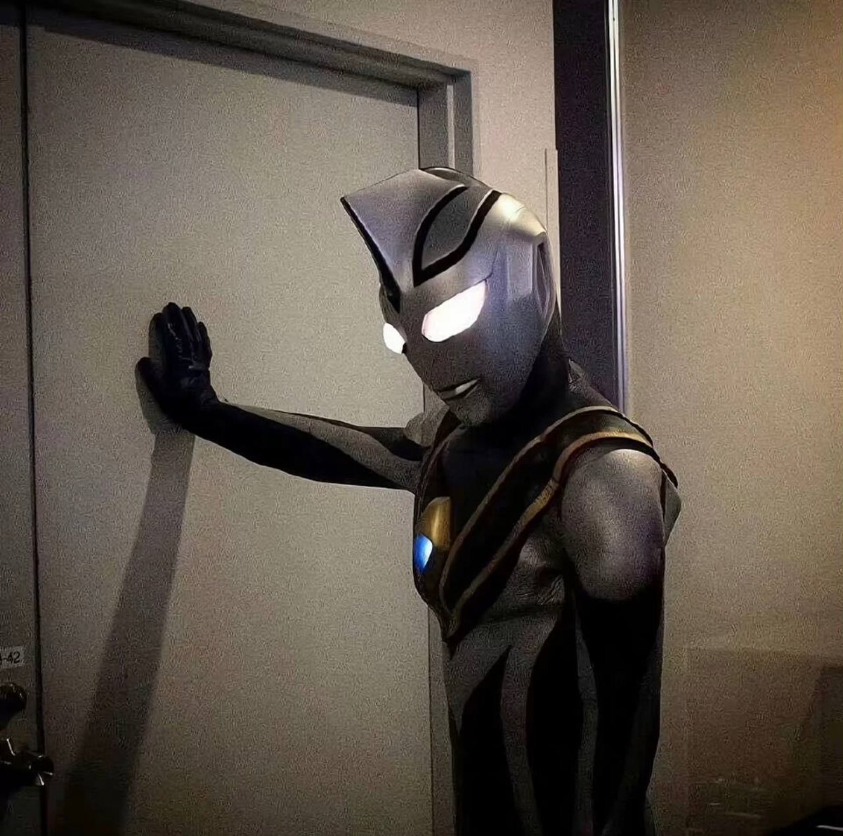 ウルトラマンの名言です。
「過去は変えられないけれど、未来はまだ戦い続けることができる。」💪