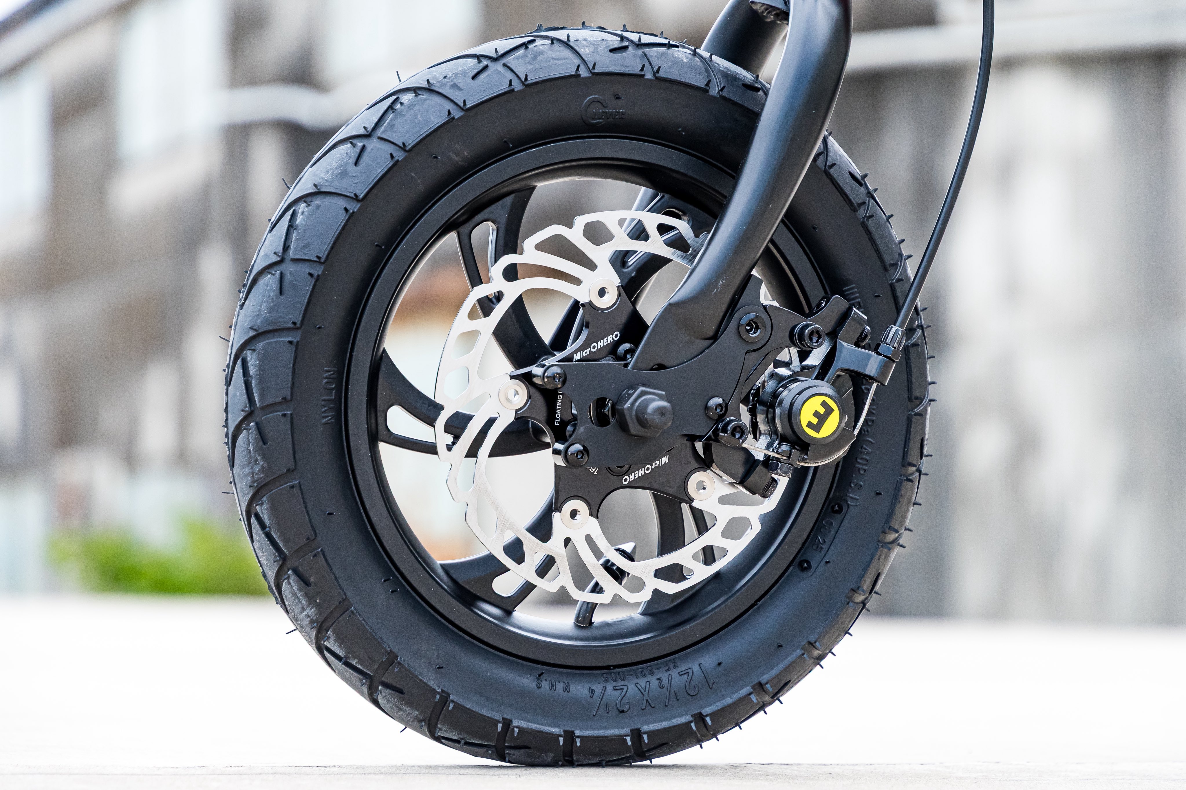 ミジンコハート Amazon.com: URO Parts 33526768544 Shock Mount : Automotive
