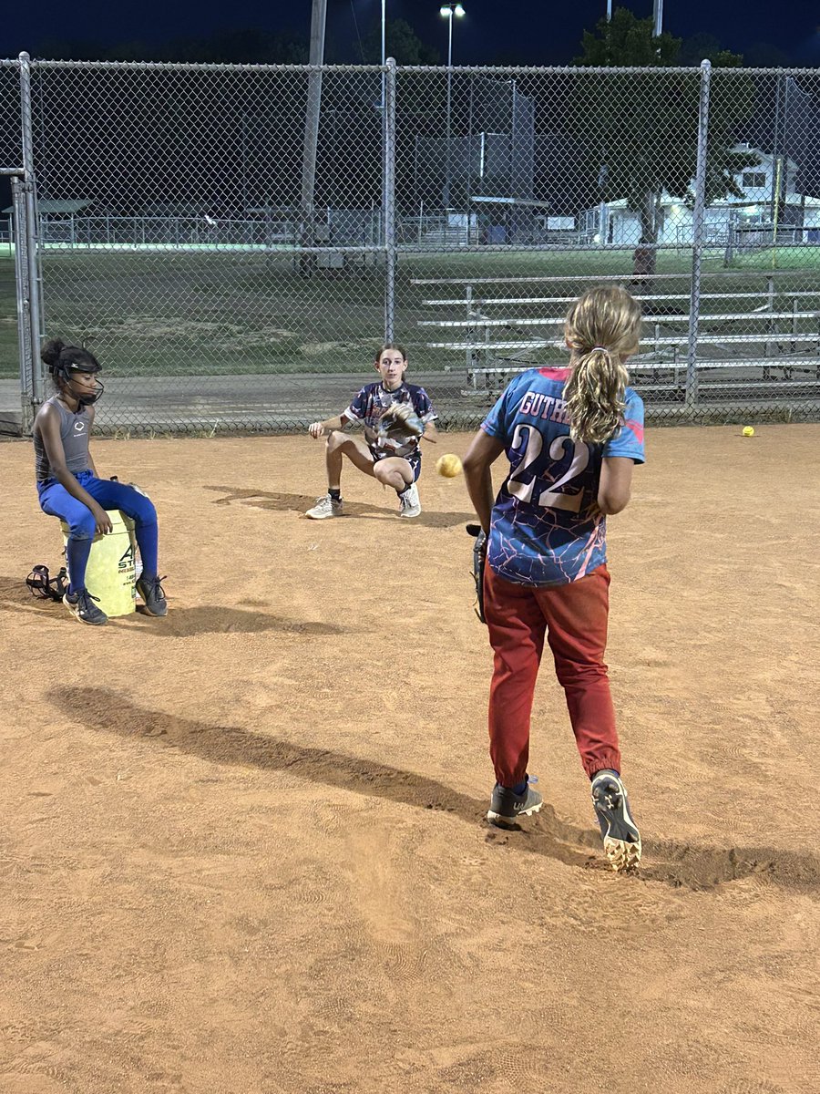 Teagan Mehaffey (@tmehaffey25) on Twitter photo I’ve been doing a lot of volunteering as a junior coach this summer. This week I helped 9U pitchers during bullpens and then assisted in a catching clinic with 7U and 9U catchers. #GoBulls #BabyBulls #Softball <a href="/BullsSharp/">Bulls 2011-Sharp</a> <a href="/JCJetsSoftball/">JCHS Softball</a> I’ve been doing a lot of volunteering as a junior coach this summer. This week I helped 9U pitchers during bullpens and then assisted in a catching clinic with 7U and 9U catchers. #GoBulls #BabyBulls #Softball <a href="/BullsSharp/">Bulls 2011-Sharp</a> <a href="/JCJetsSoftball/">JCHS Softball</a>