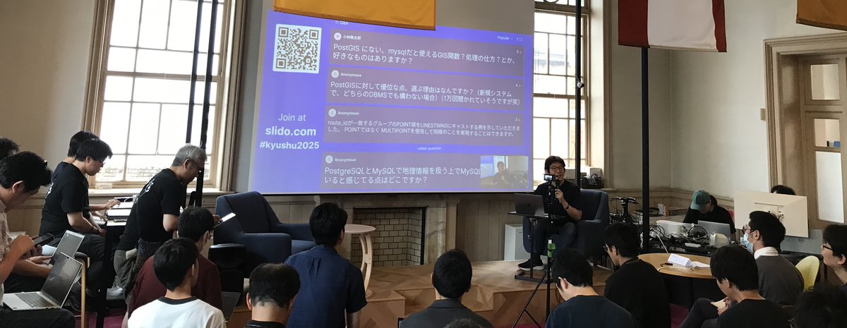 FOSS4GTokai's tweet photo. FOSS4G KYUSHU 2025 セッションデー
slidoを使ったQ&amp;A、めっちゃ便利で質問が盛り上がってます！ https://t.co/uxh7w2AQXB