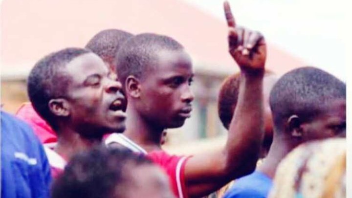 Ndababwiza ukuri ko nturiya werekanye akenda kimbere bakamuha 40K wasanga yaratsinze neza S6 abandi bayitsinze neza ndetse mwize nayisumbuye simvuze aho mwirirwa mwicaye, gutsinda mu ishuri sibyo bitanga ikerekenzo cy'ubuzima nitsinzi yabwo mureke mugenzi wanyu rero yibereho.