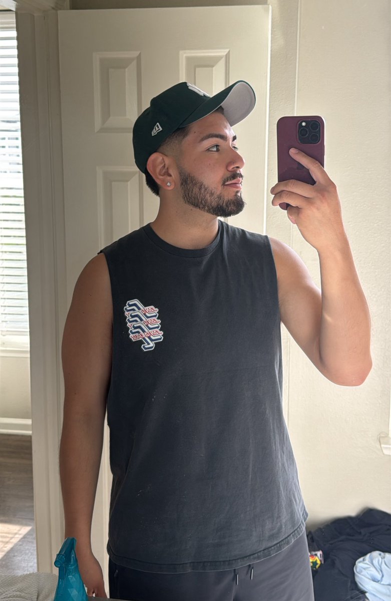 C3versa's tweet image. 🤭 #gay #mlmtwt