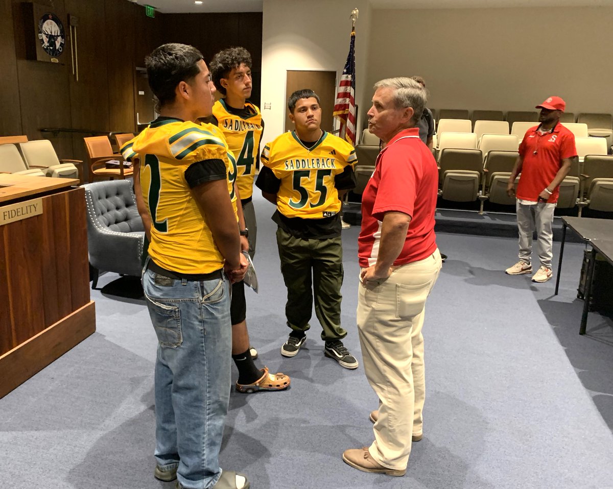 OC Sports Zone (@ocsportszone) on Twitter photo Dan Breece of the Santa Ana Elks Lodge, also a football and basketball official, talks to Saddleback players after Friday's Zeta League media event in Santa Ana. Fred Emmerson, Savanna coach, looks on.
PHOTO: Tim Burt, OC Sports Zone
<a href="/OCSportsZone/">OC Sports Zone</a> <a href="/FernandoMDonado/">Fernando M. Donado</a> <a href="/JAC0BRAM0S/">Jacob Ramos</a> Dan Breece of the Santa Ana Elks Lodge, also a football and basketball official, talks to Saddleback players after Friday's Zeta League media event in Santa Ana. Fred Emmerson, Savanna coach, looks on.
PHOTO: Tim Burt, OC Sports Zone
<a href="/OCSportsZone/">OC Sports Zone</a> <a href="/FernandoMDonado/">Fernando M. Donado</a> <a href="/JAC0BRAM0S/">Jacob Ramos</a>
