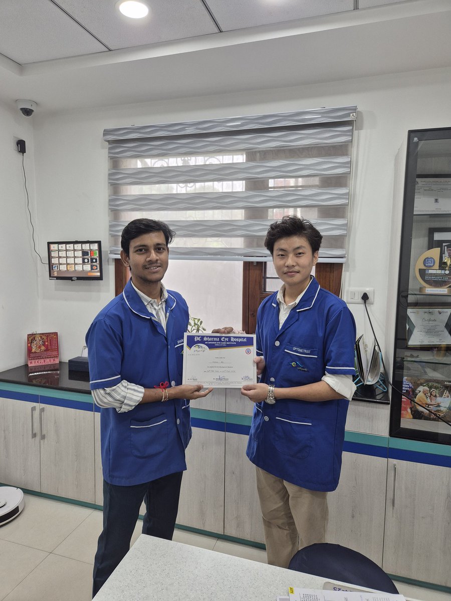 Meet Yogesh Rai, who just completed his internship at PC Sharma Eye Hospital.
Here, interns don’t just watch — they do:
📚 Learn with structured modules
🩺 Get real patient exposure
🤝 Train under expert mentors
💙 Master compassionate patient care