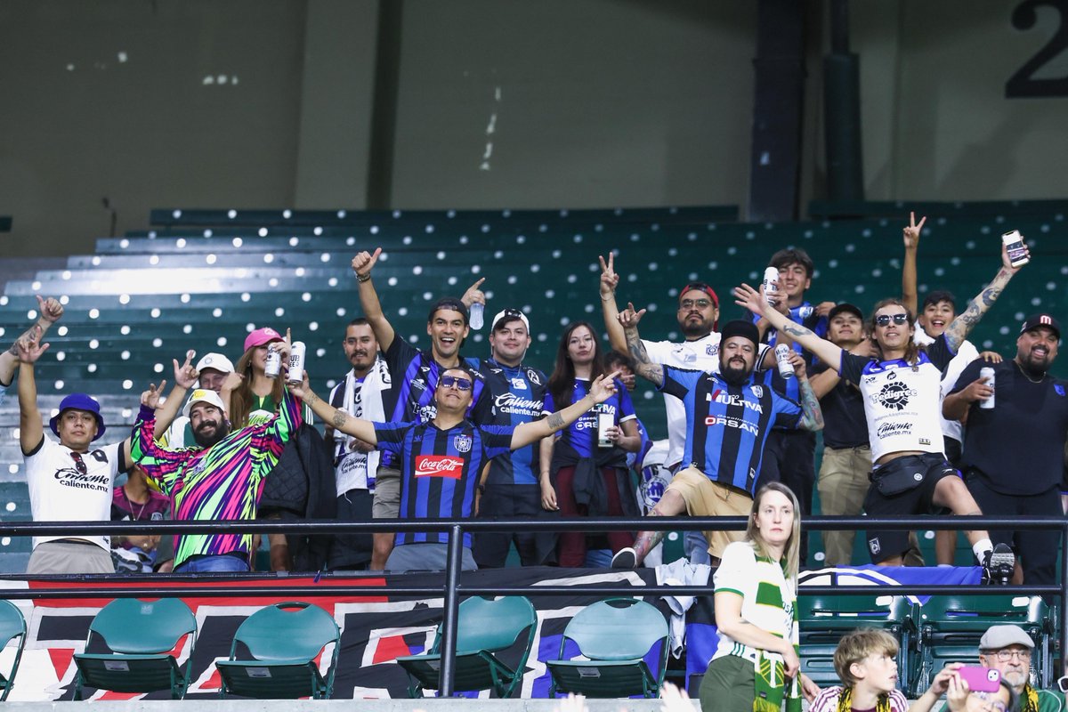 LEAGUES CUP 2025 
Qro
Minneapolis 3205 KM
Portland 2784 KM
Salt Lake City 1232 KM
Qro 3012 KM

10,233 KM en 11 días

Fue un viaje largo, cansado y costoso, pero fuera de todo eso, fue un gran viaje, lleno de ilusión por ver al equipo, de pasión, amigos, familia y resistencia.